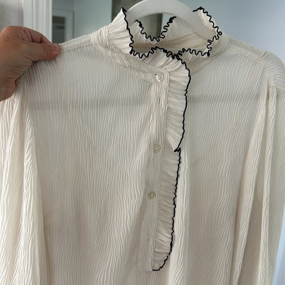 Beautiful Tory Burch size 10 Blouse with liner - Picture 3 of 5
